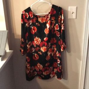 Dress with key hole opening back